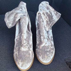 Forever 21 Silver Velvet Boots